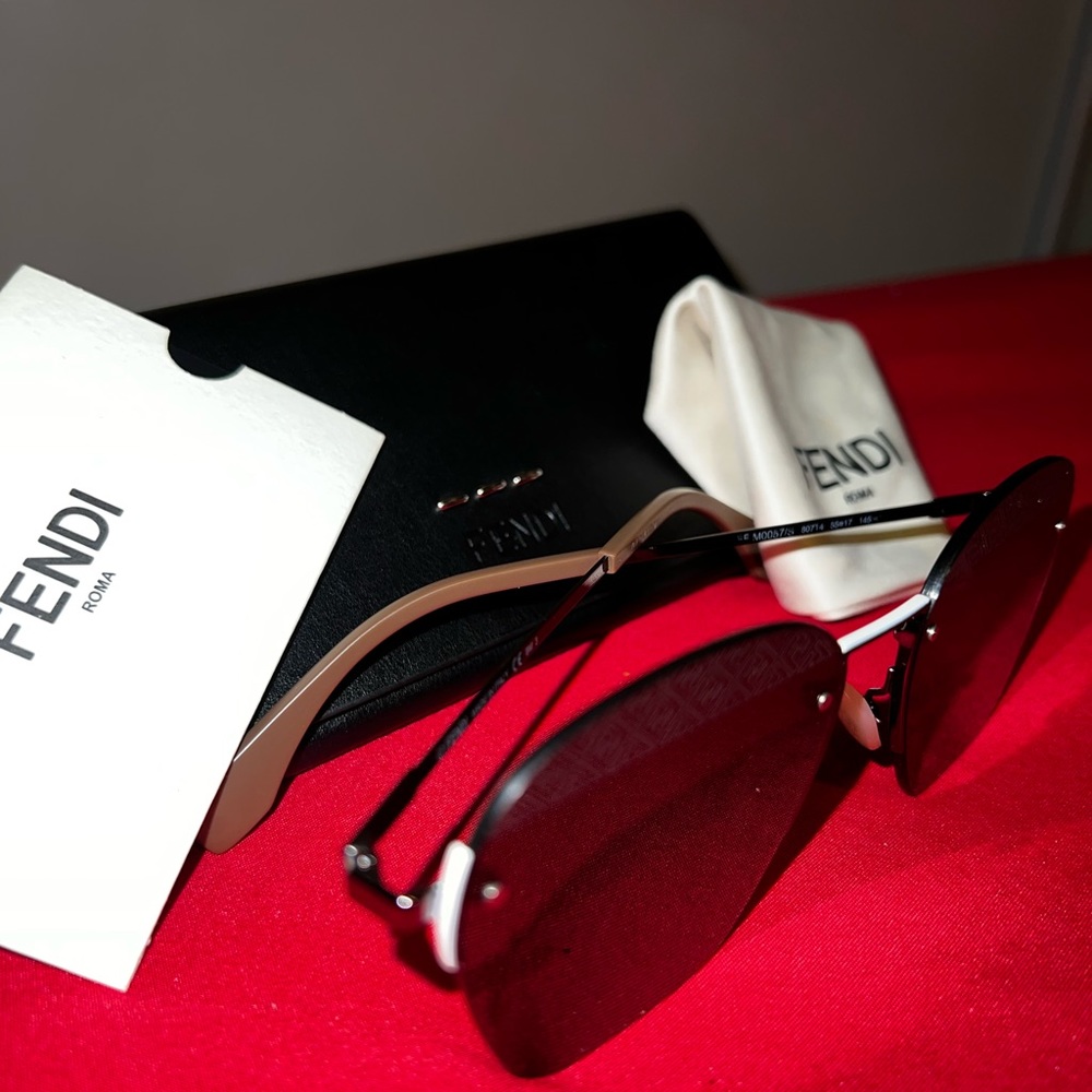 Fendi FF M0057/S Sunglasses Black / Silver Mirror - Picture 3 of 7